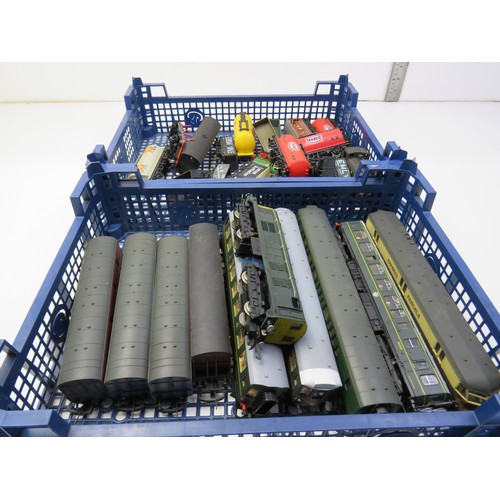 31 - Job lot of assorted model railway trains