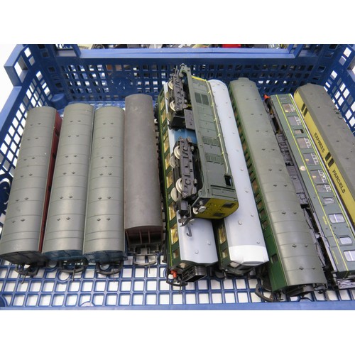 31 - Job lot of assorted model railway trains