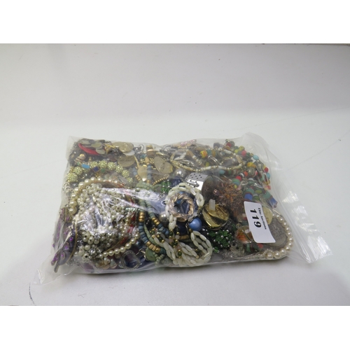 119 - Bag of costume and mixed jewellery