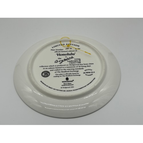 100E - Wedgewood clarice cliff L/E plate Honolulu
