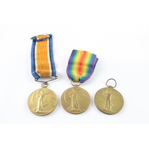 10 - WW1 Victory Medals To Pte Hempshall Linc R, Pte Barber Y+L R & Rubbed Off Name