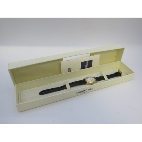 118 - Boxed Raymond Weil Geneve watch