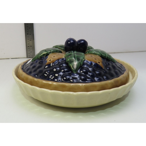 19 - Vintage plates and dishes including Borhallo Pinheiro cabbage plates and Blueberry pie dish.