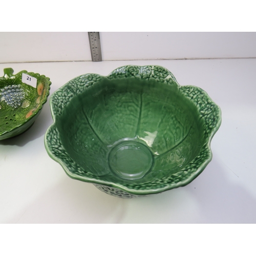 21 - Majolica green leaf fruit bowl and Bordallo Pinheiro cabbage leaf bowl.