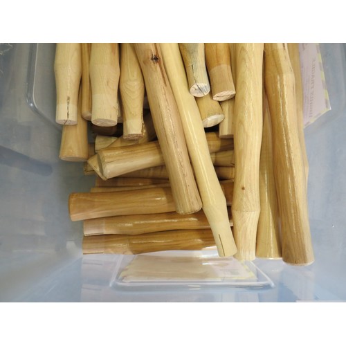 100U - 100 hammer handles