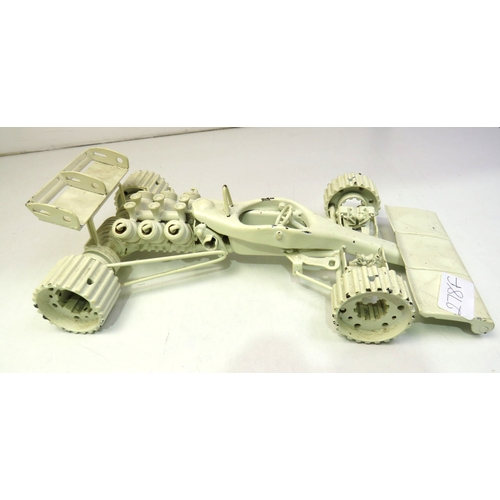 278F - Handcrafted metal racing car.