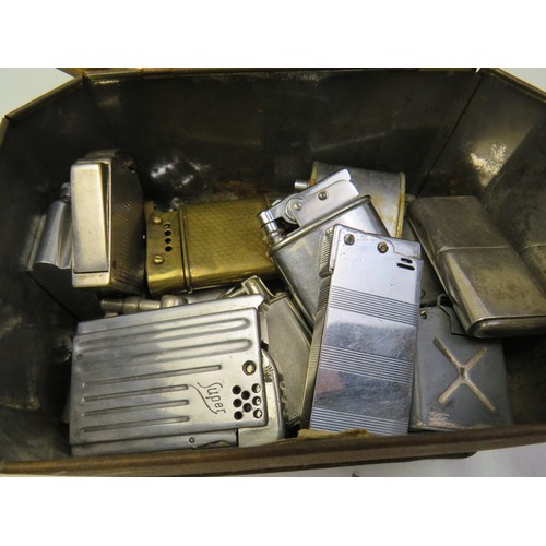 449A - Tin box with fifteen mixed lighters, Howitt, super, Parker Quercia