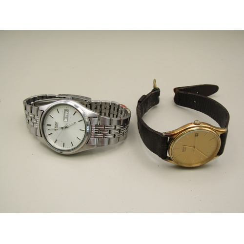 10 - Two gents Seiko watches.
