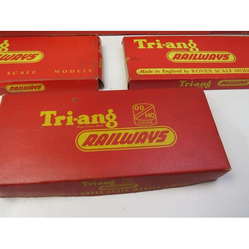 383 - Vintage Tri-ang railways sets