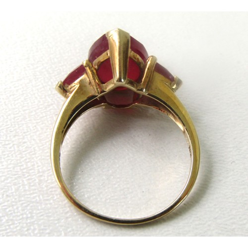 19 - 9ct Gold ring 3.7 grams
size O