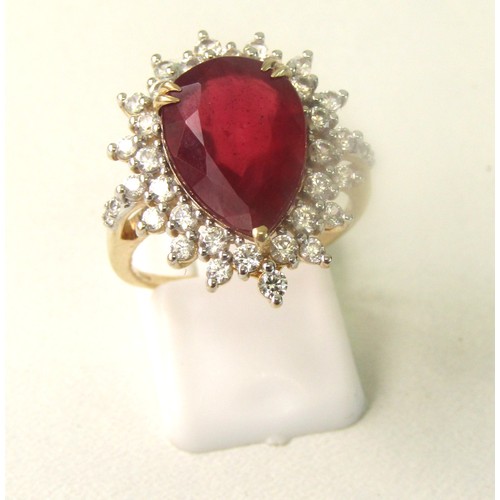 20 - 9ct Gold ring 4.7 grams