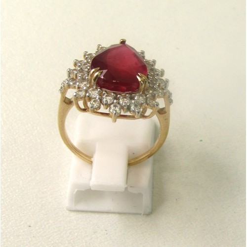 20 - 9ct Gold ring 4.7 grams