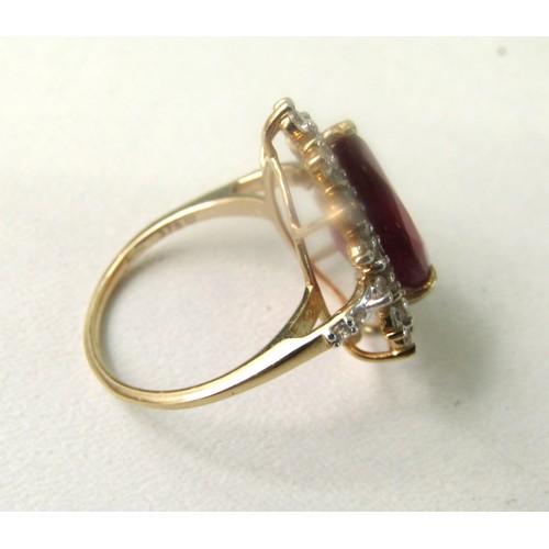 20 - 9ct Gold ring 4.7 grams