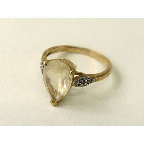 25 - 9ct Gold ring 2.6 grams