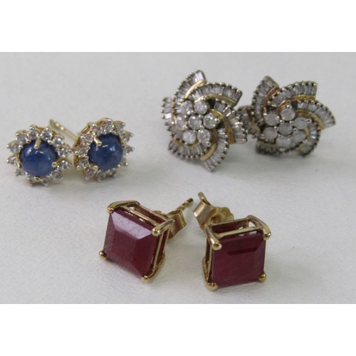 30 - 3 x pairs of 9ct gold earing's 7 grams