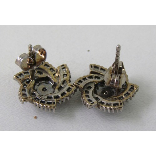 30 - 3 x pairs of 9ct gold earing's 7 grams