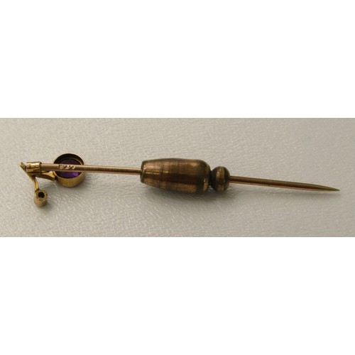 33 - 9ct Gold Pin Brooch 2 grams