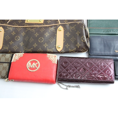 493 - Fashion Handbag Collection Womens Accessories