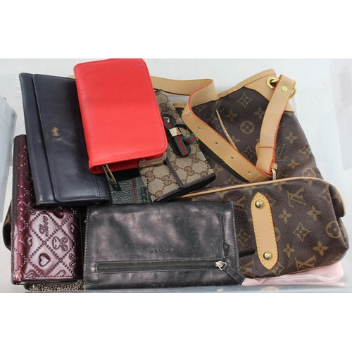 493 - Fashion Handbag Collection Womens Accessories