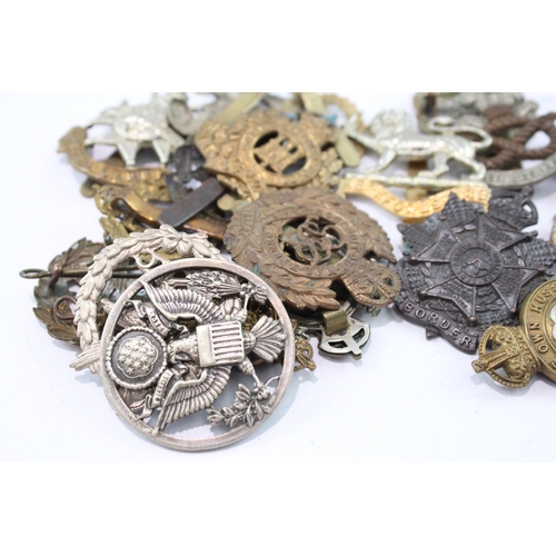 540 - Mixed Military Cap Badges Lot Inc AAC, ATS, RAMC, China Border R, Etc
