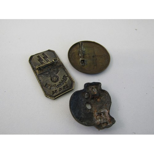 168 - German Third Reich items, including a day badge, SS totenkopf and SS tinnie