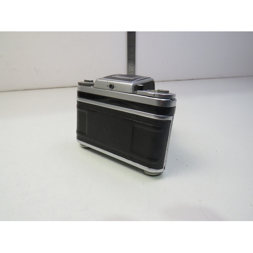 562 - Pentacon six camera