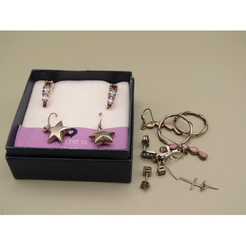 233W - Lot of assorted silver earrings