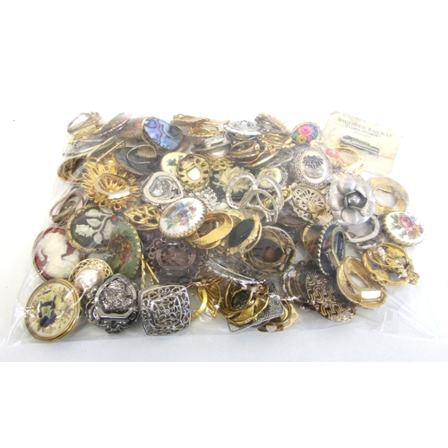 73 - Large lot of assorted vintage scarf clips.