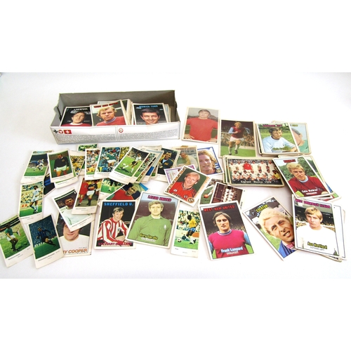 90 - Vintage A&BC football cards and cigarette cards.