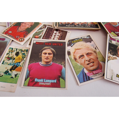 90 - Vintage A&BC football cards and cigarette cards.