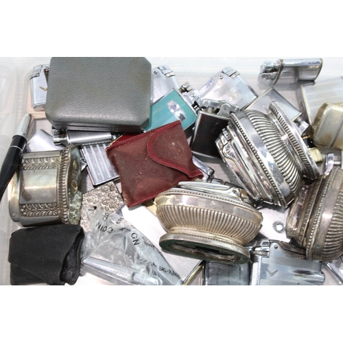 489 - Pocket Lighters Tobacciana Collectables Ronson & Colibri inc Table Lighters, etc