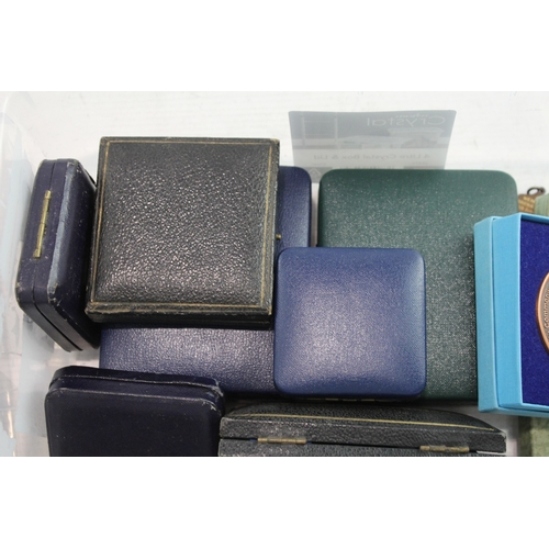 492 - Mixed Boxed Sparking Medalion Collection Ince 1939 Cricket Comp, Common Wealth