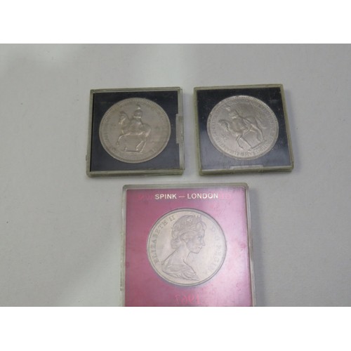 102 - 12 Q.E II Crowns including two Queen mother