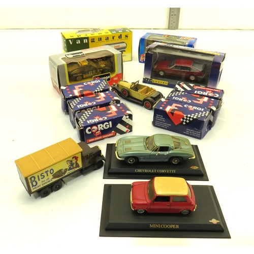 288 - A collection of boxed and unboxed model diecast vehicles.
