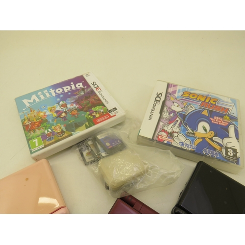 125 - Joblot of Nintendo DS, including XL, Lite, and games including sonic