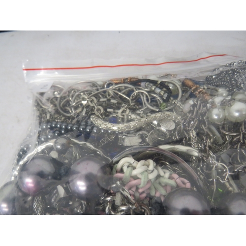 134 - 2kg mixed costume jewellery