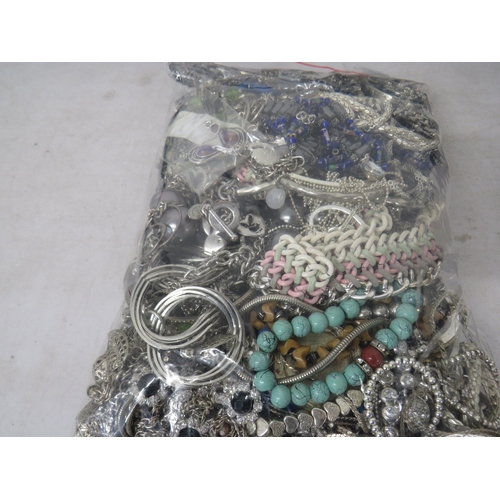 134 - 2kg mixed costume jewellery
