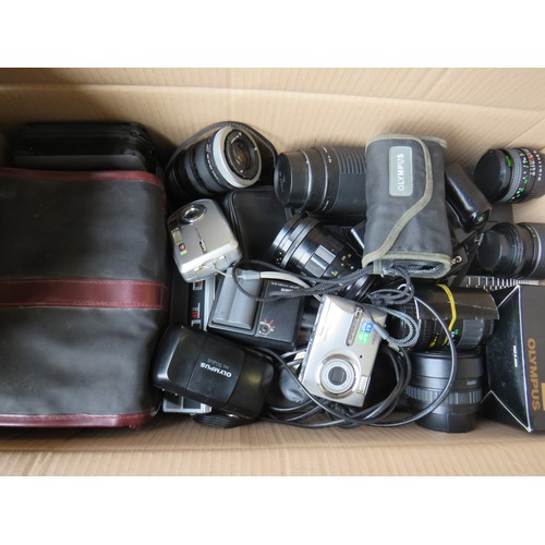 370 - Box of assorted cameras including digital compacts