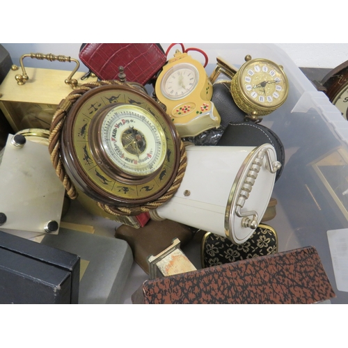 378 - Job lot of assorted clocks to include mantle clocks, carriage clocks etc