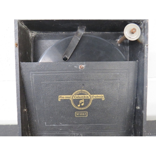 385 - Portable record player 