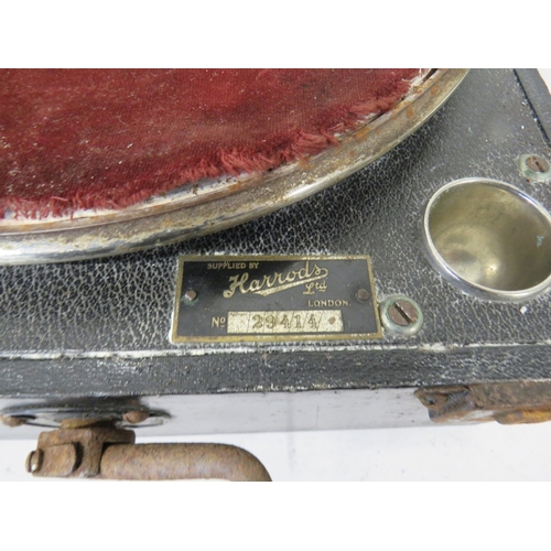 385 - Portable record player 