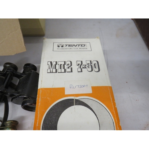 388 - Lot of assorted binoculars