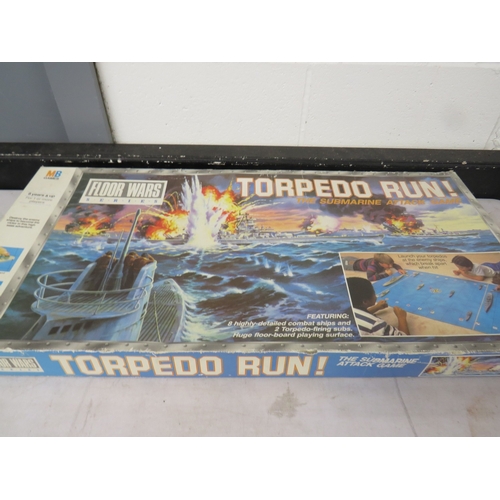 391 - Floor Wars Torpedo Run! board game in original box