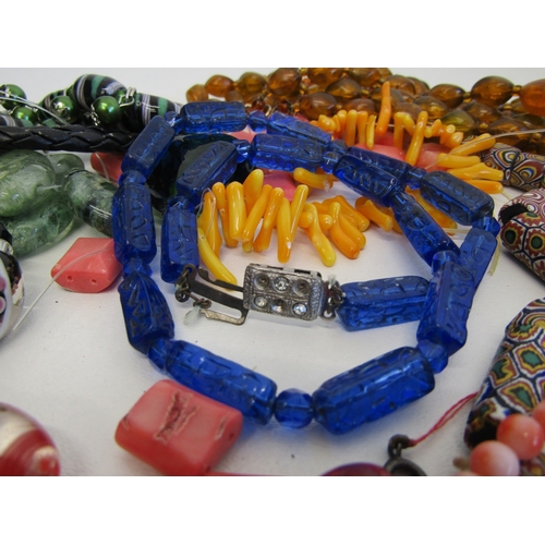 63 - Assorted jewellery and beads including gemstone.