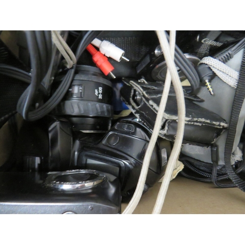 394 - Job lot of assorted cameras to include digital