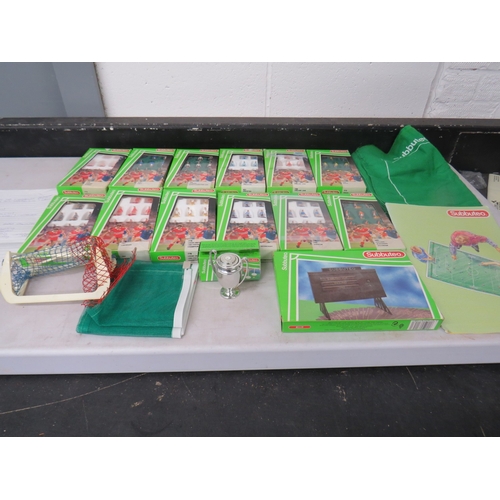 398 - Job lot of subbuteo to include twelve boxed team sets