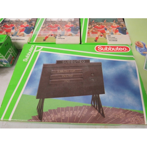 398 - Job lot of subbuteo to include twelve boxed team sets