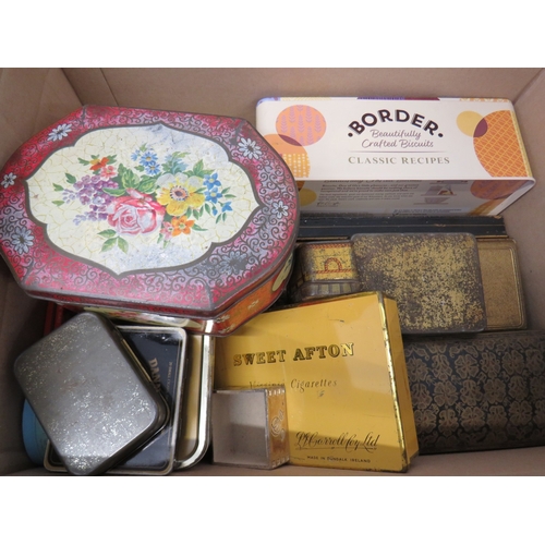 400 - Assortment of collectable tins