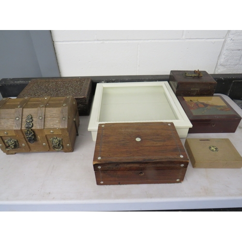 401 - Seven assorted trinket/jewellery boxes