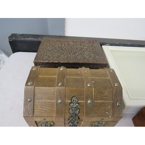 401 - Seven assorted trinket/jewellery boxes